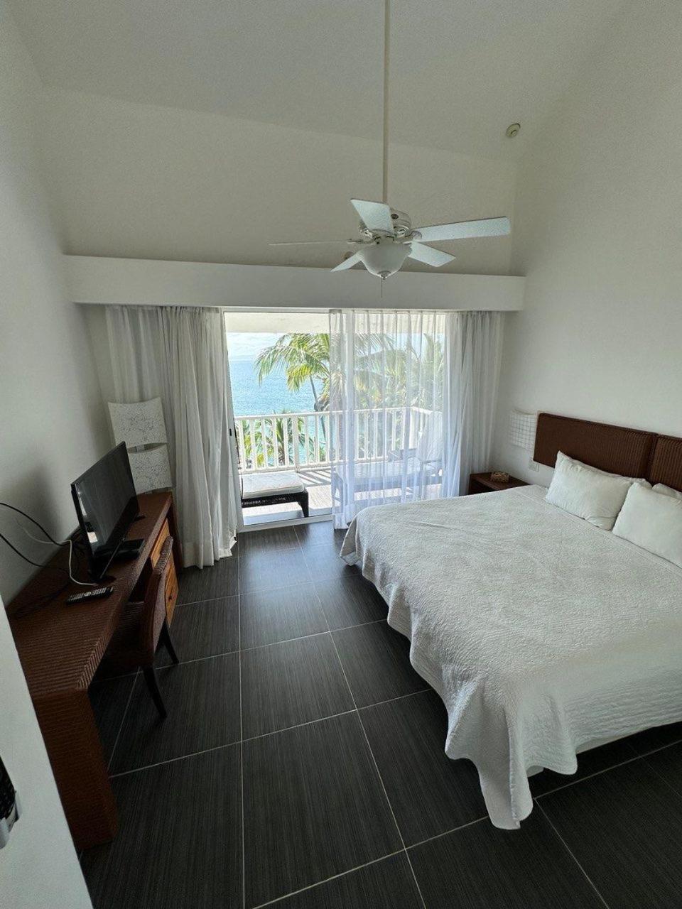 Vista Mare Spectacular Ocean View Top Floor 1-Bedroom Condo, Samana Экстерьер фото